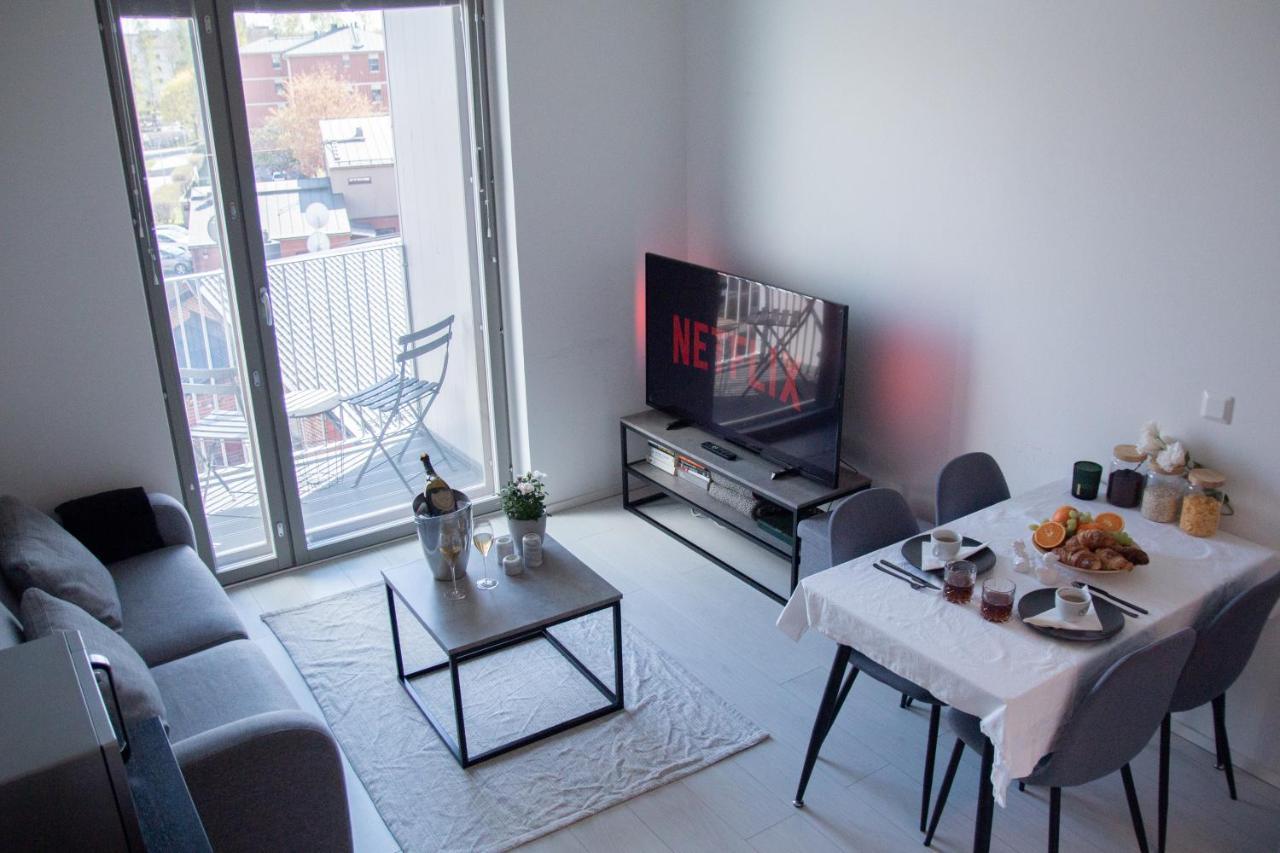 Elegant Penthouse Loft - Near The Airport Appartement Vantaa Buitenkant foto